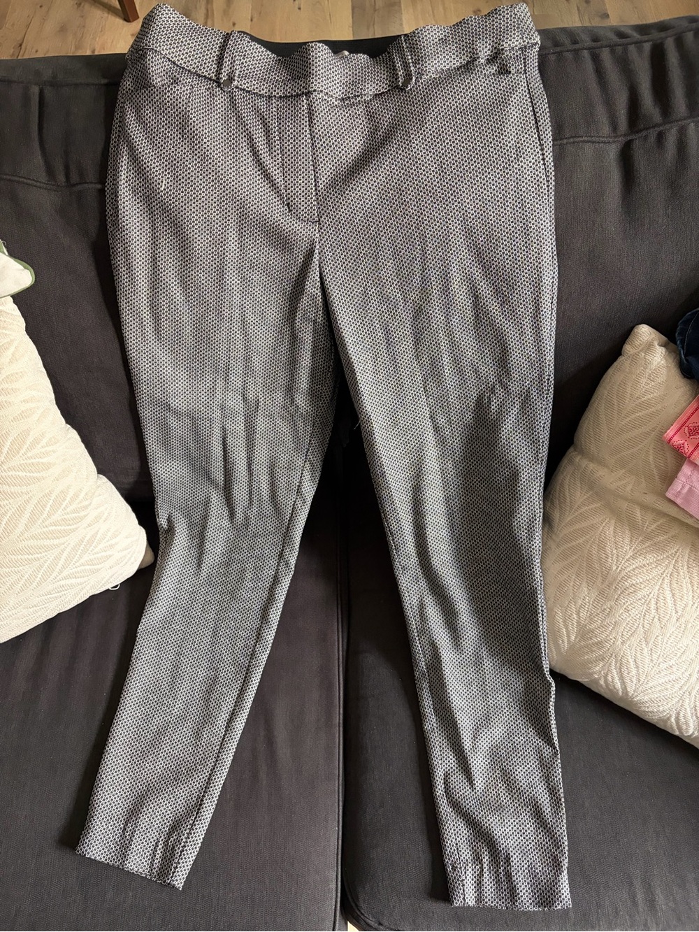 Maurices Black & White Micro-Pattern Skinny Ankle Pants